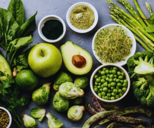 Këto janë ushqimet që ju ndihmojnë të eliminoni nikotinën nga trupi juaj