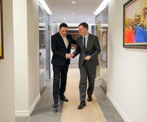 Abdixhiku takohet me ambasadorin e ri hungarez, diskutojnë zhvillimet politike në vend