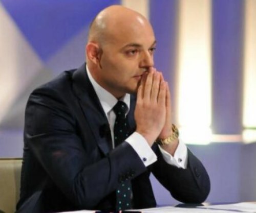 Blendi Fevziu me sqarim për sherrin që i ndodhi në studio mes Buzhalës e Rexhajt [video]