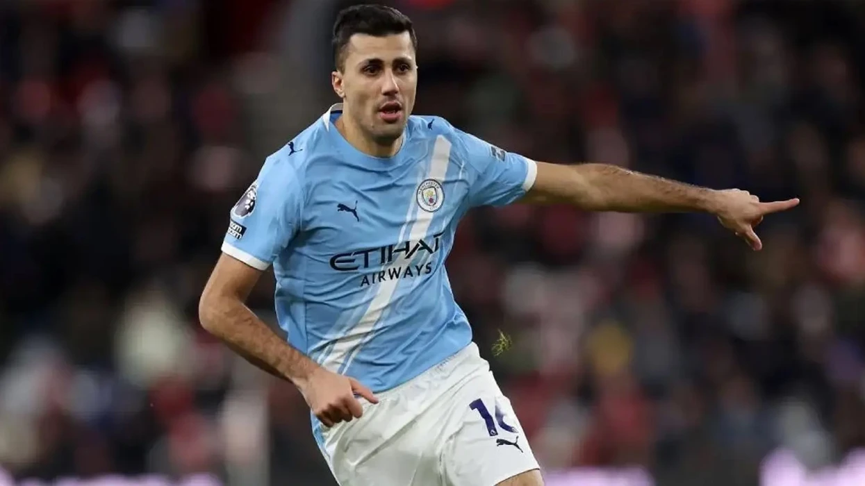 Babai i Rodrit flet për të ardhmen e yllit spanjoll, mes thashethemeve që e lidhin me Real Madridin