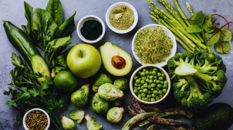 Këto janë ushqimet që ju ndihmojnë të eliminoni nikotinën nga trupi juaj