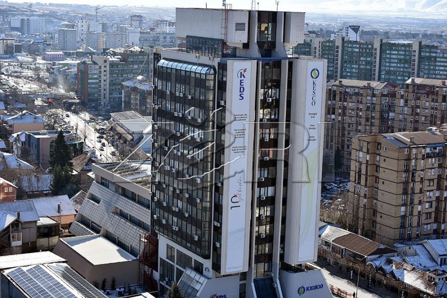 Llumnica: KEDS-i dhe KESCO po pasurohen në kurriz të qytetarëve dhe punëtorëve të KEK-ut