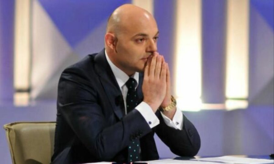 Blendi Fevziu me sqarim për sherrin që i ndodhi në studio mes Buzhalës e Rexhajt [video]