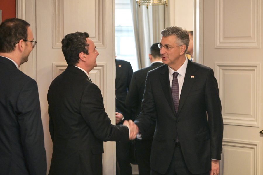 Kurti takohet me homologun kroat, flasin për thellimin e bashkëpunimit