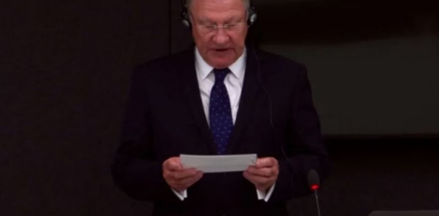 Dëshmitari i Thaçit Duncan: Pres me padurim përgjigjen e Prokurorisë në Hagë