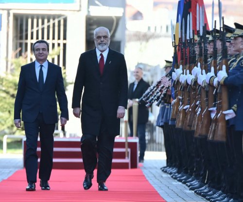 Kurti pret Ramën me ceremoni zyrtare