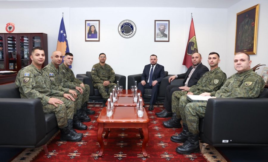 Maqedonci nderon me mirënjohje pesë pjesëtarë akshalinj të FSK-së