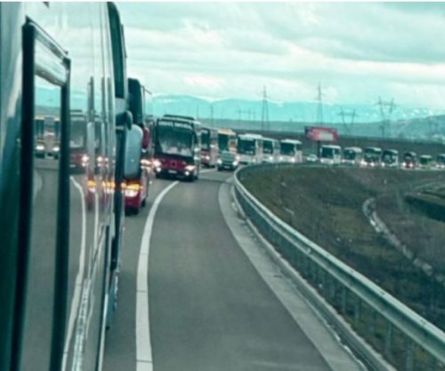 Marshi për Drejtësi – 44 autobusë nisen nga Ferizaj drejt Prishtinës në përkrahje të ish-krerëve të UÇK-së
