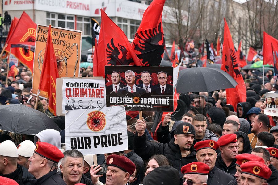 Qytetarët nisin të mblidhen për marshin “Drejtësi, jo politikë”