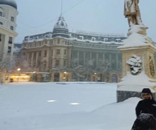 Alarm i kuq në Rumani, shkak stuhia e borës, bllokohen disa rrugë