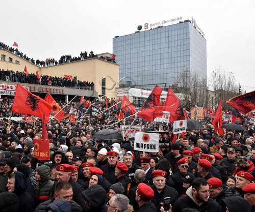 Al-Jazeera raporton për marshin masiv në mbrojtje të ish-krerëve të UÇK-së