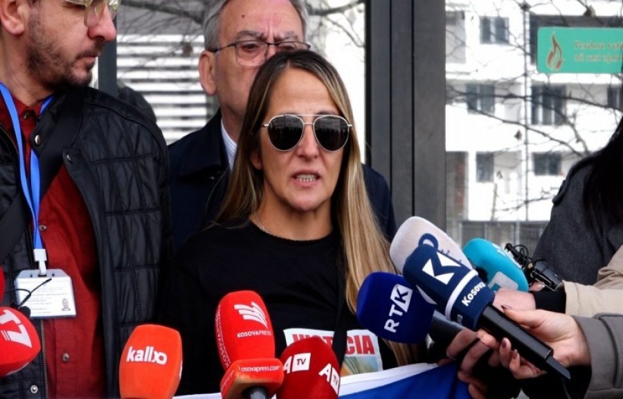Nëna e argjentinases së vrarë: Gjithmonë kemi besuar në drejtësinë e Kosovës