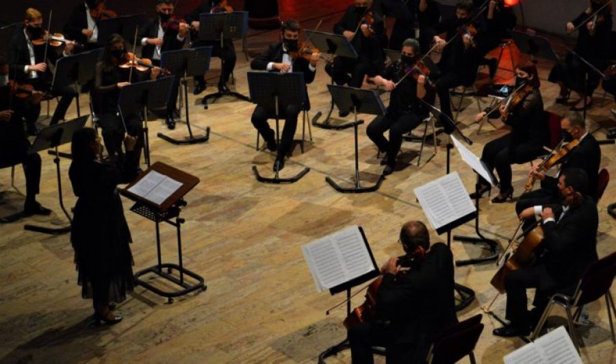 Festa vazhdon me Orkestrën Harkore të Filarmonisë së Kosovës