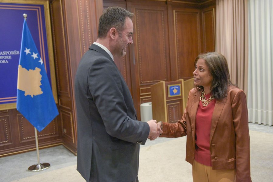 Konjufca takohet me Prattipatin, diskutojnë për proceset politike nëpër të cilat po kalon Kosova
