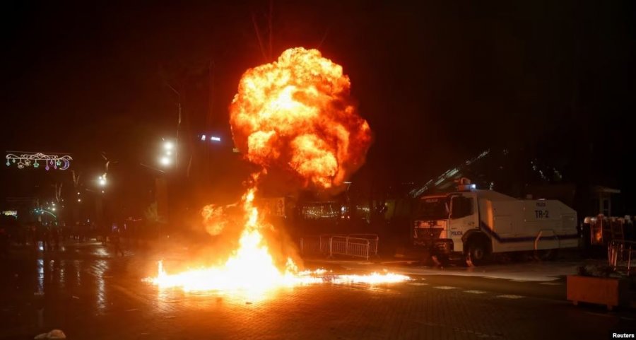 PD-ja vendos protestën e radhës më 28 shkurt, Berisha kërkon mobilizim