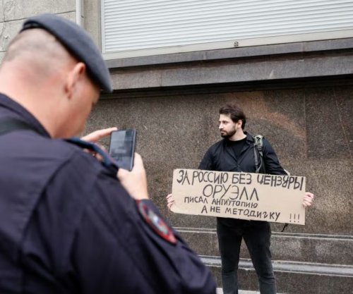 Putini nënshkruan një ligj të ri që forcon kontrollin e FSB-së mbi internetin rus