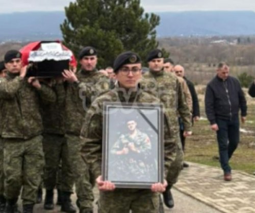 Rivarroset dëshmori Agron Gjocaj