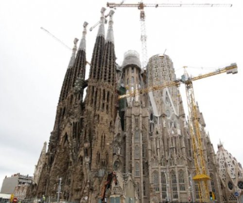 Vendoset pjesa e fundit e kullës qendrore në kishën “Sagrada Familia” 144 vjet pas nisjes së punimeve