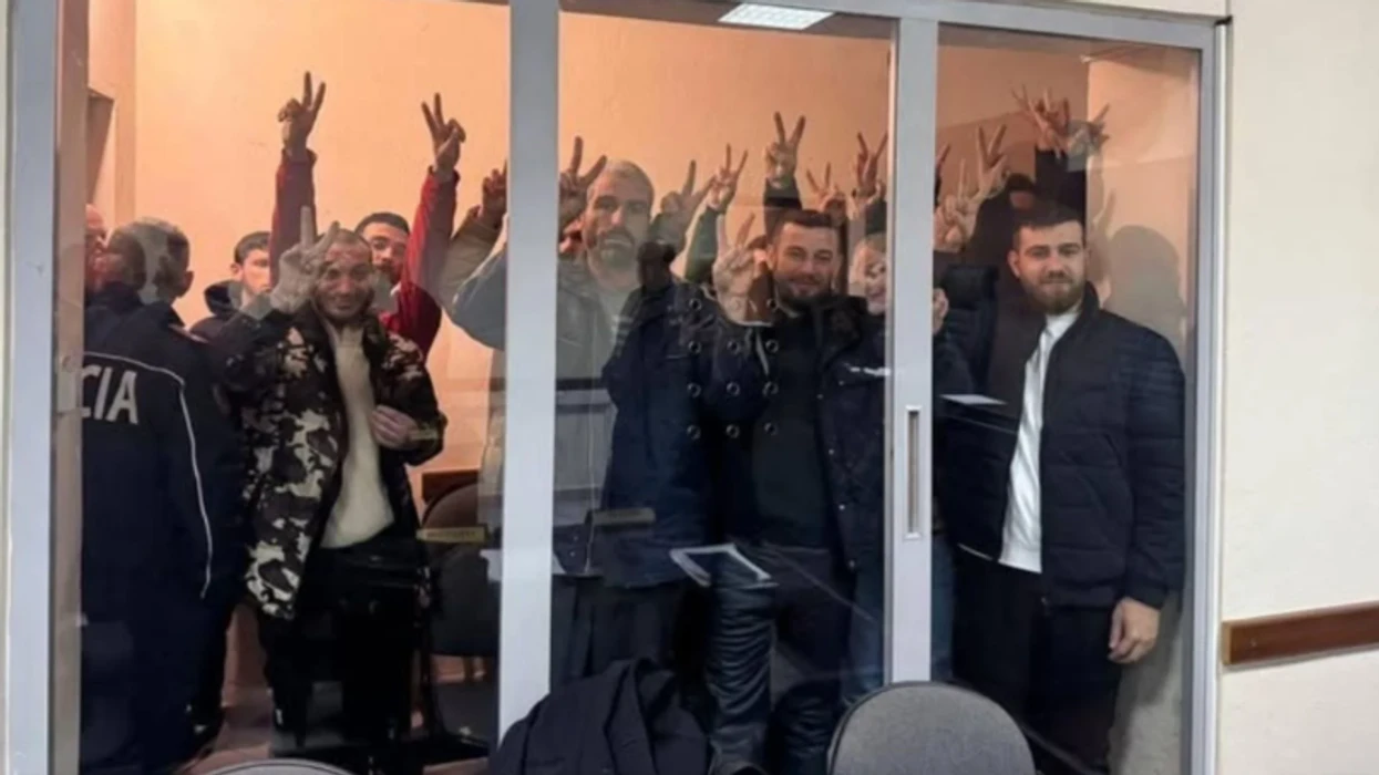 Protesta e dhunshme e opozitës më 10 shkurt - gjykata liron 18 protestuesit, mes tyre tre të mitur