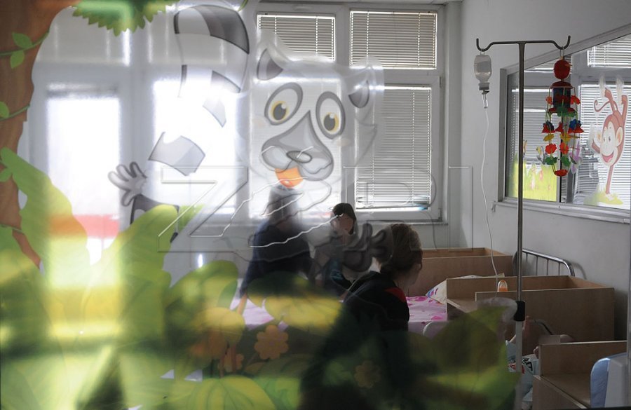 Pagesa për përcjellësit në QKUK, a po bëhet barrë shtesë për familjarët e pacientëve?