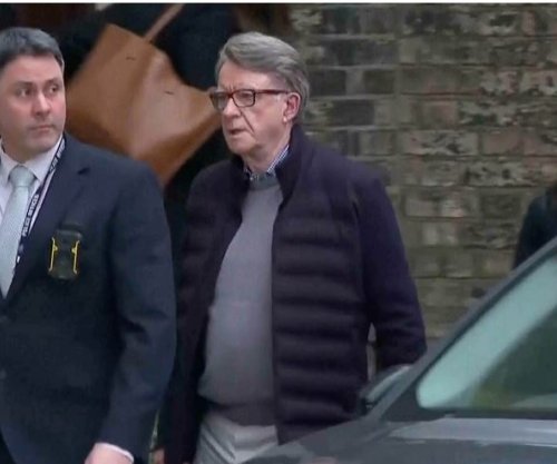  Dosja “Epstein”, ish-ambasadori britanik u arrestua dhe u lirua me kusht