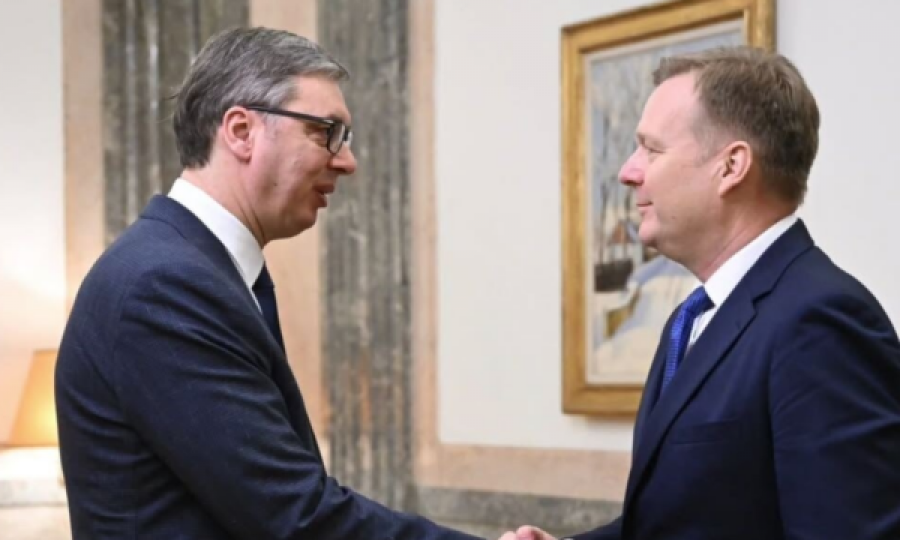 Pas takimit me Kurtin e Konjufcën, Sorenseni nesër takon Vuçiqin e Petkoviqin në Beograd