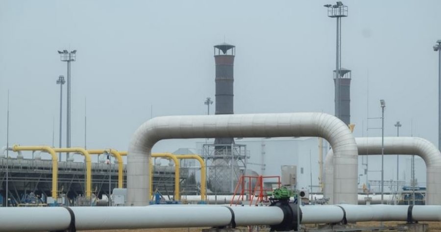 Rusia pranon rënien e të ardhurave nga nafta dhe gazi