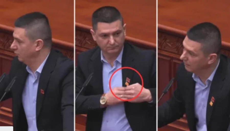 Deputeti shqiptar në Maqedoni me flamur kombëtar në kostum, qortohet nga Mickoski dhe i jepet flamuri maqedonas [video]
