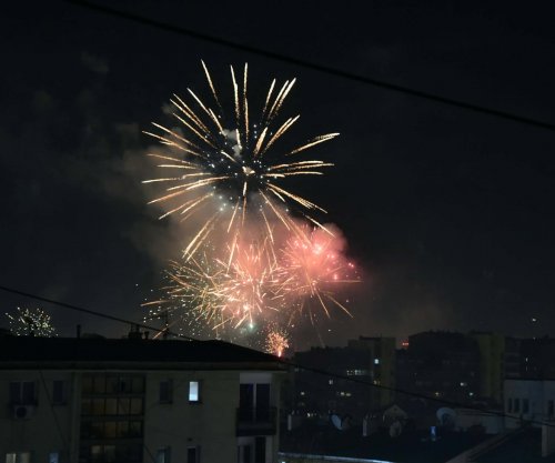 Govori nga QKUK-ja: 35 të lënduar nga mjete piroteknike, situata është alarmante