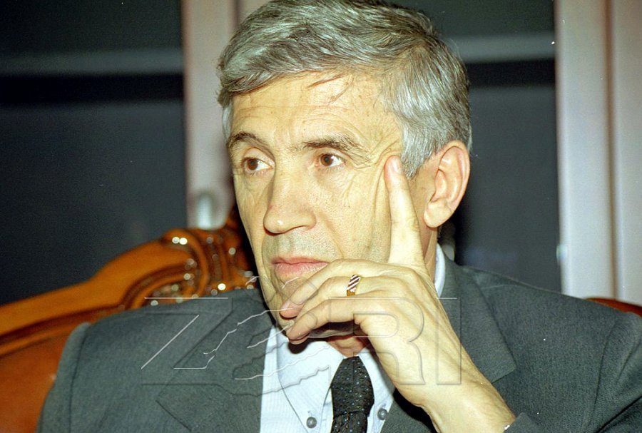 Sot varroset me nderime shtetërore ish-kryeparlamentari Nexhat Daci