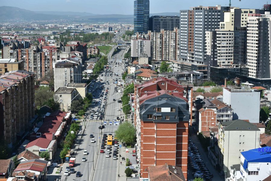 Rama do të vendos taksë për të gjitha automjetet që nuk janë të Prishtinës