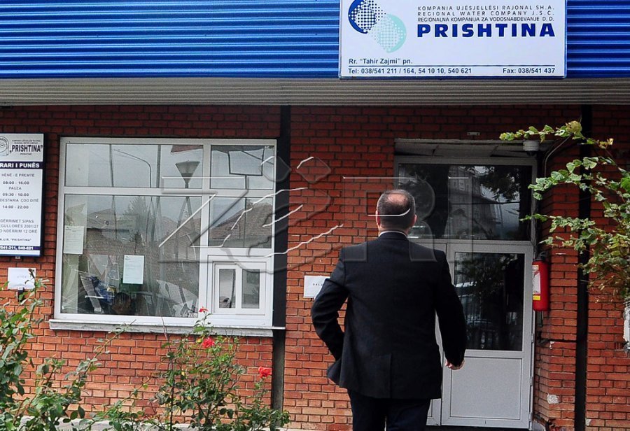 KRU “Prishtina” me kontrata për shërbime - konsumatorët që s’nënshkruajnë, shkyçen nga rrjeti i ujësjellësit