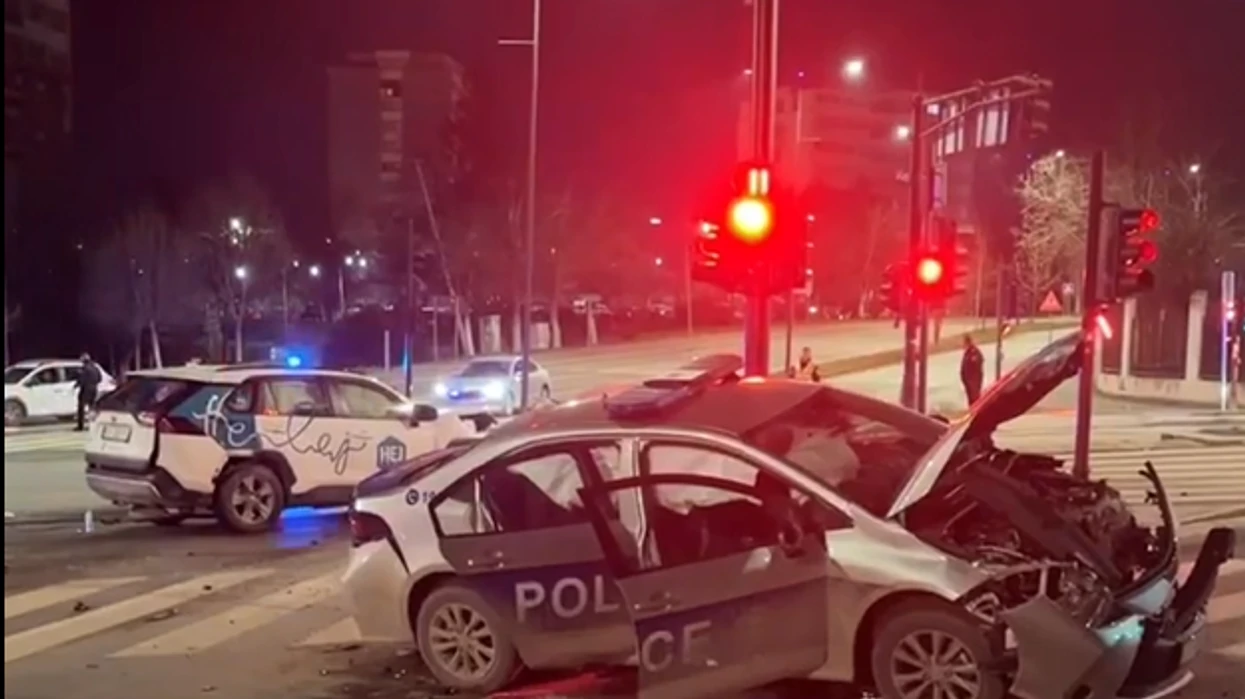 Katër të lënduar në aksidentin ku u përfshi edhe një veturë e Policisë