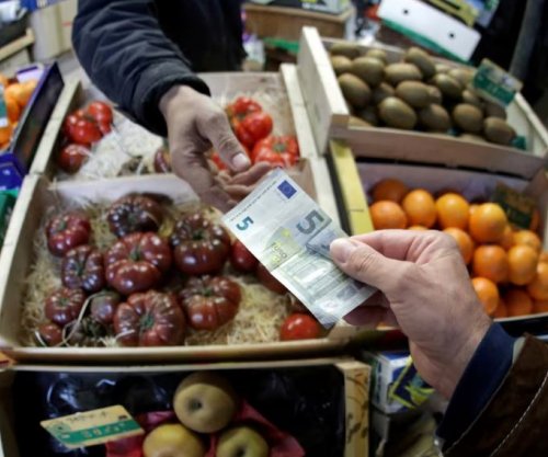 Pa kartelë, me euro në dorë - si e dëmtojnë pagesat me para të gatshme buxhetin e Kosovës?