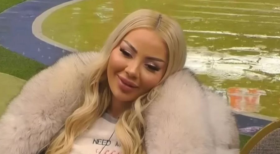 Benita flet për të dashurin jashtë: Më ka dashur para ndërhyrjeve, kur nuk kam qenë askush [video]