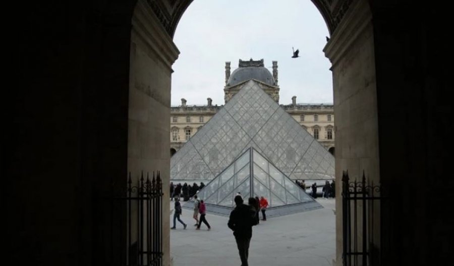 Greva e re në Muzeun e Luvrit në Paris çon në mbyllje të pjesshme, stafi proteston për kushtet e punës