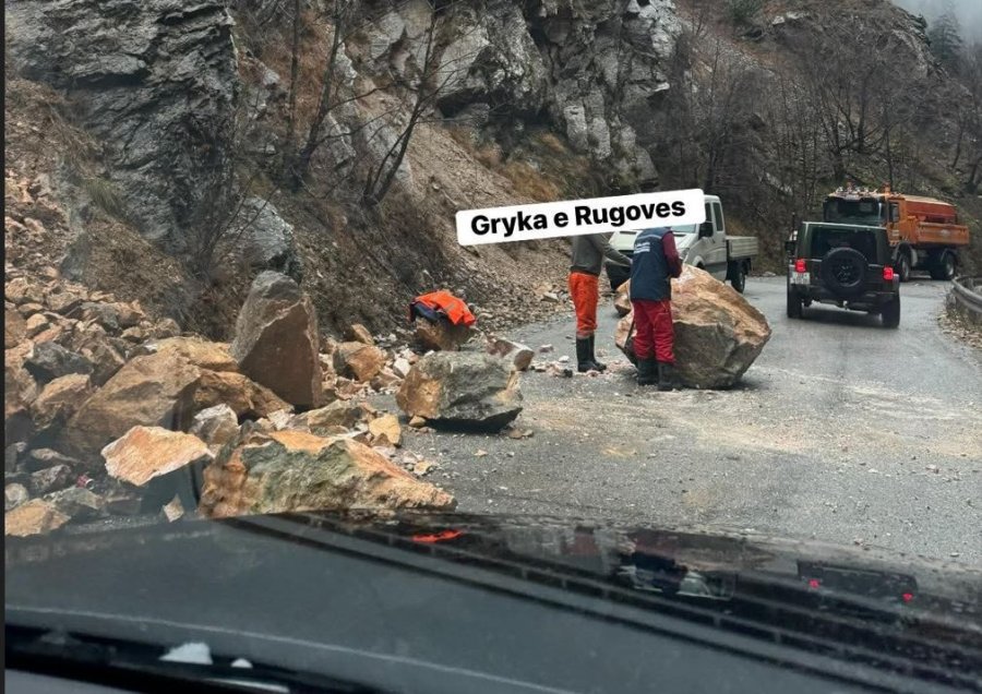 Rrëshqitje gurësh në Rugovë, vështirësohet qarkullimi