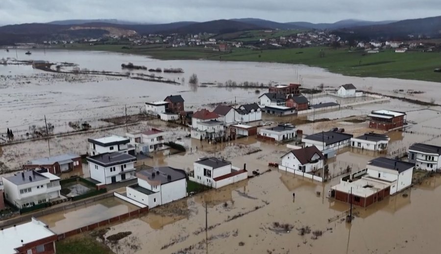 Droni i “Reuters”-it tregon gjendjen e rëndë nga përmbytjet në Kosovë [video]