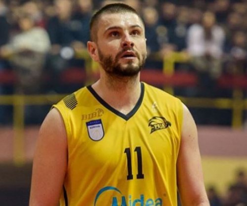 Basketbollistit Dardan Berishës i çahet koka nga tifozët në Prizren