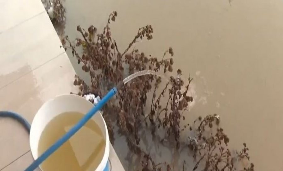 Dëme të mëdha në fshatin Dërvar të Vushtrrisë 