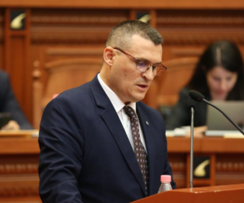 Altin Dumanit i jepet leja për të trajnuar prokurorë, hetues e gjyqtarë në Kosovë