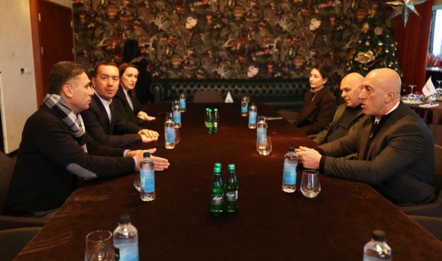 Zjarri në Comodita, Haradinaj: Prodhimi po vazhdon dhe vendet e punës po ruhen