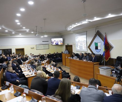 Safet Kamberi zgjidhet kryesues i Kuvendit Komunal të Mitrovicës