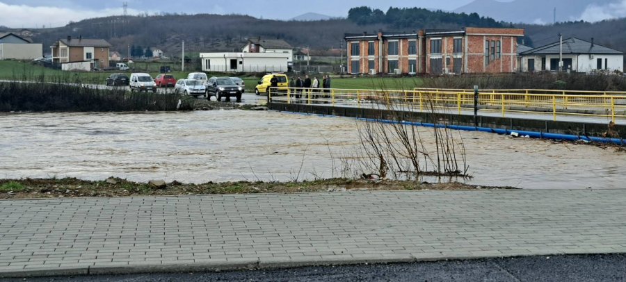 Komuna e Gjakovës hap procesin e aplikimit për familjet e dëmtuara nga vërshimet