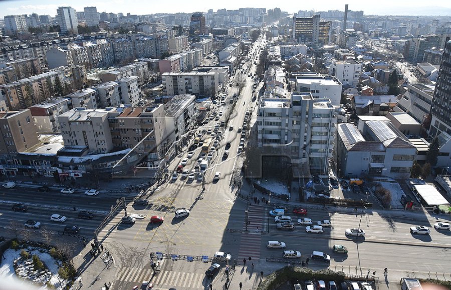 Sot, vranët dhe me diell