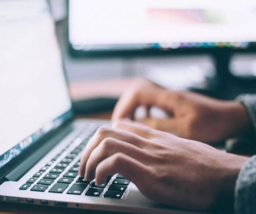 “Onlajn” hyn në fjalorin e Gjuhës Shqipe