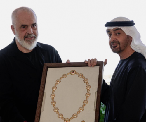 Rama nderohet me medalje nga presidenti i Emirateve të Bashkuara Arabe