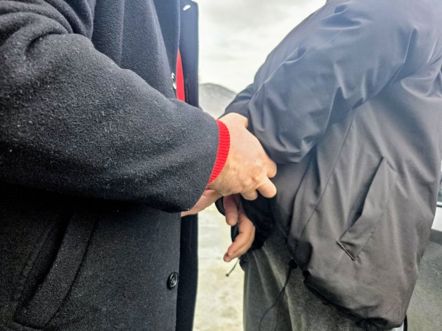 Prokuroria ndan pamje nga bastisja e të arrestuarit për sulm ndaj pjesëtarëve të KFOR-it dhe të Policisë