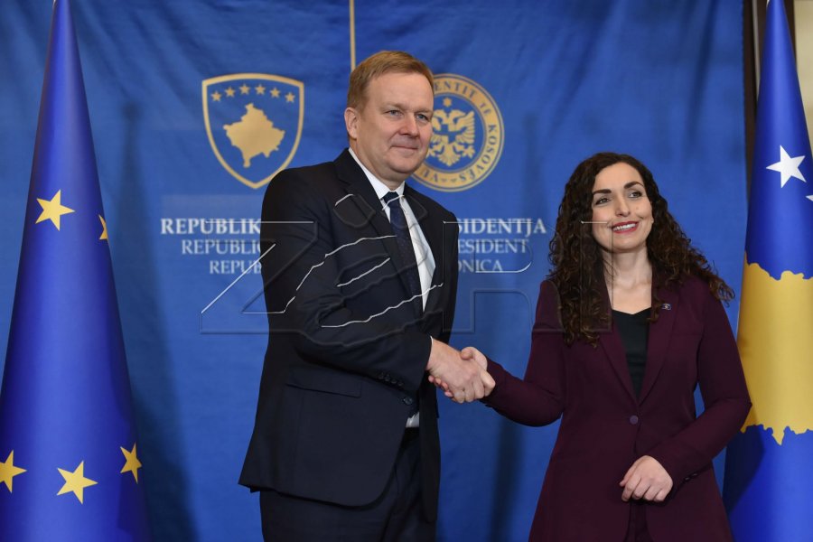 Pas Kurtit, Sorenseni nis takimin me Osmanin