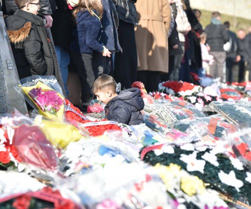 Misionet diplomatike në Kosovë nderojnë viktimat e Reçakut, ritheksojnë rëndësinë e kujtesës, drejtësisë dhe paqes